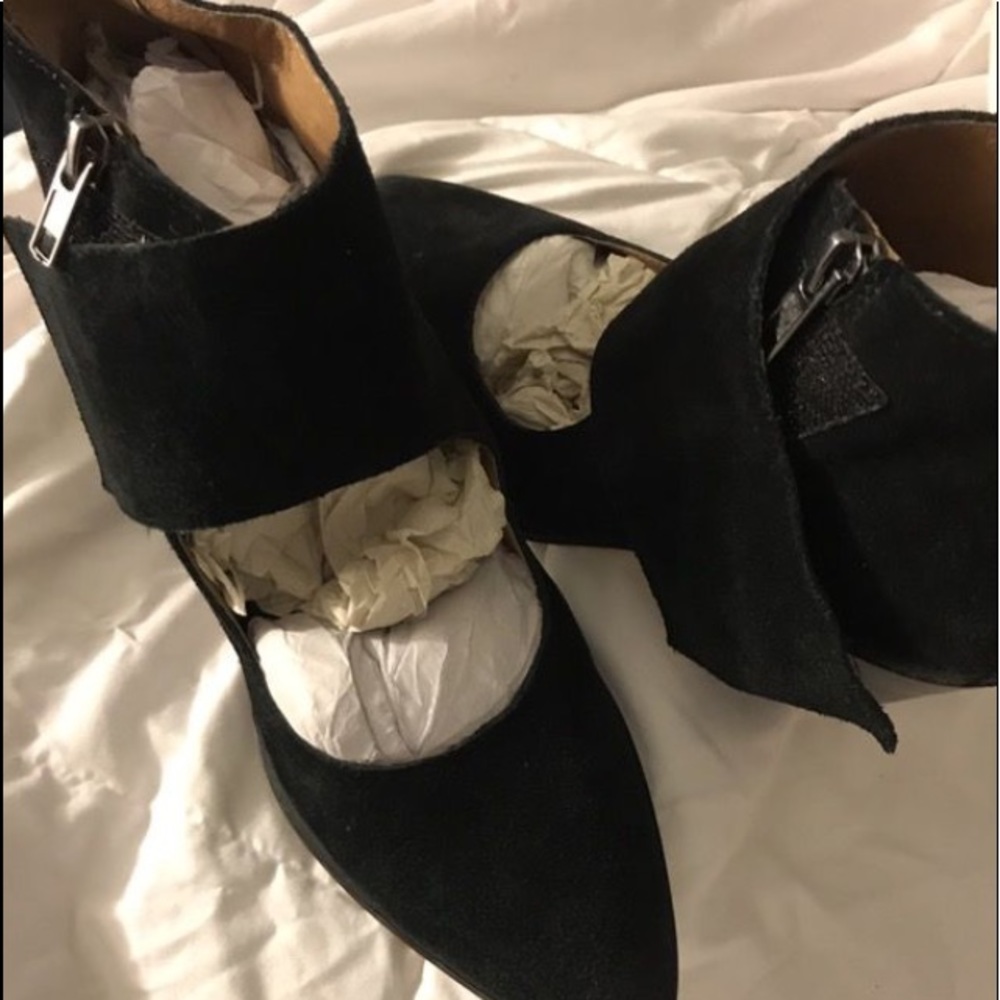 By Corso como suede boot heels